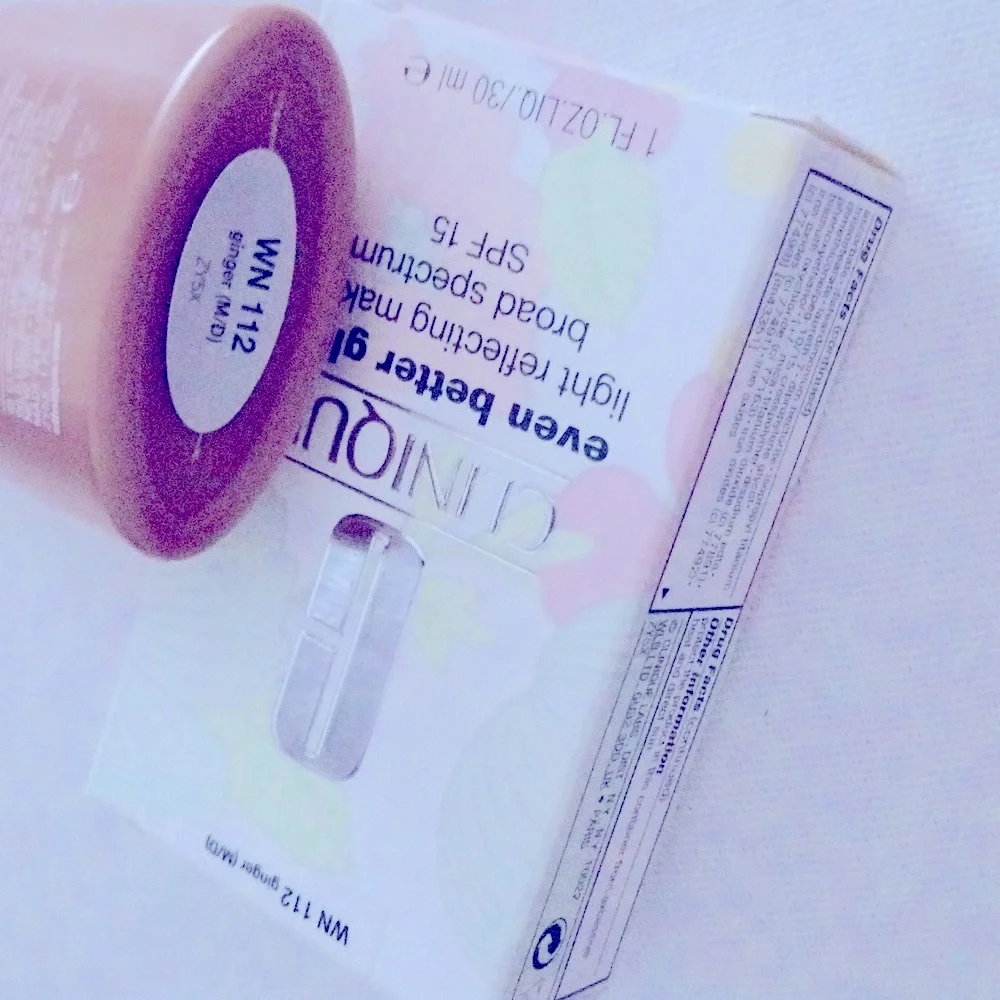Clinique even better glow light reflecting  makeup SPF 15 WN 112 ginger